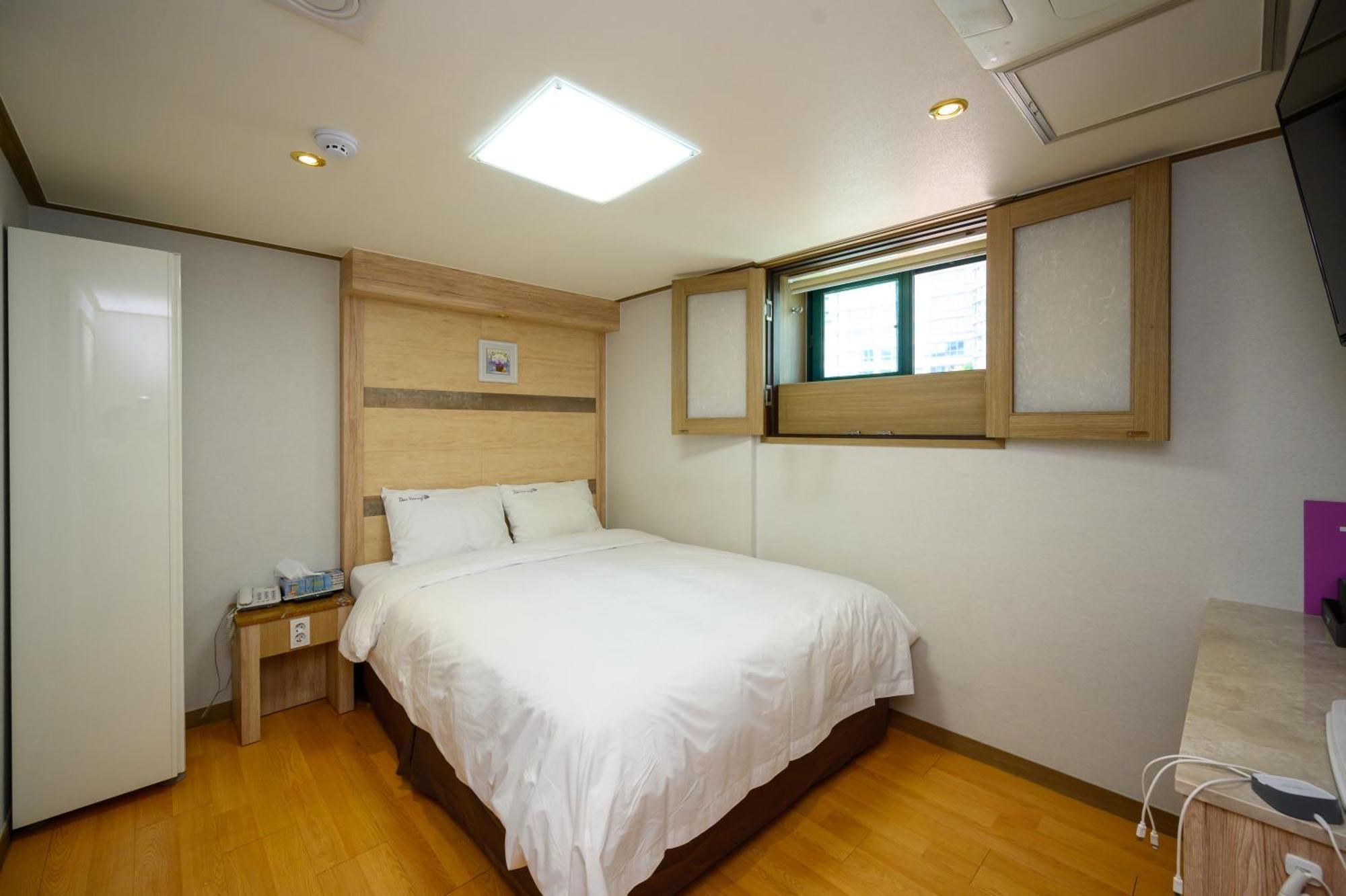 Daeyoung Hotel Myeongdong Seoel Kamer foto